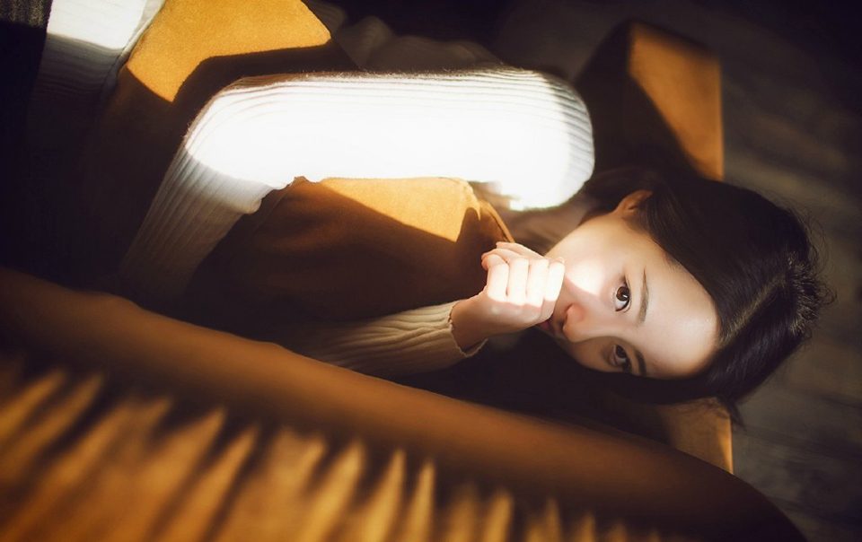 我相信，真正在乎我的人是不会被别人抢走的，无论是友情，还是爱情。——三毛